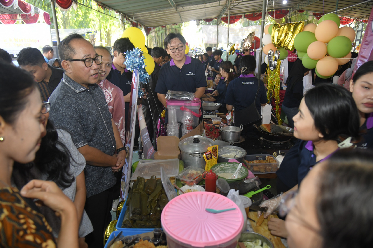 Akselerasi Ekonomi Lokal, Ratusan Mahasiswa SCU Sukses Dampingi 104 UMKM Semarang