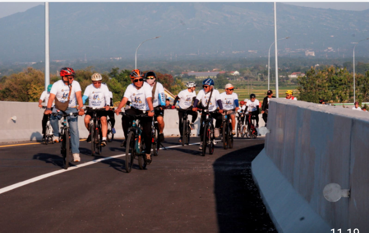 Melintasi Jalan Tol Jogja-Solo-750, Peserta Berlaga di Jasamarga Jasjos Gowes and Run 2024