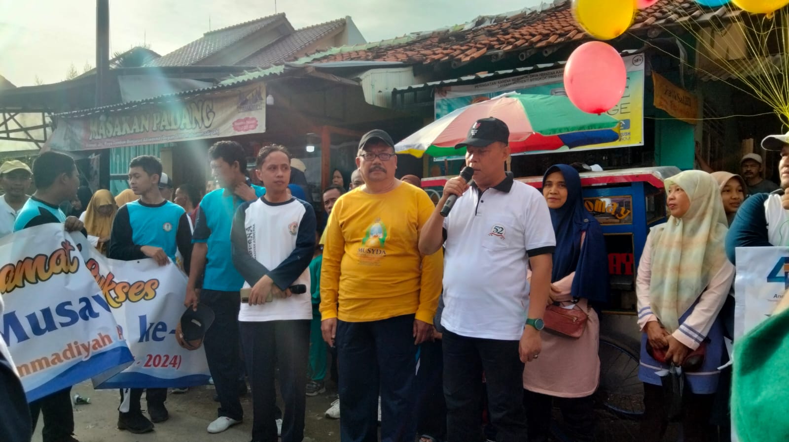 Ribuan Peserta Meriahkan Jalan Sehat SMP Musawerna Kabupaten Tegal 