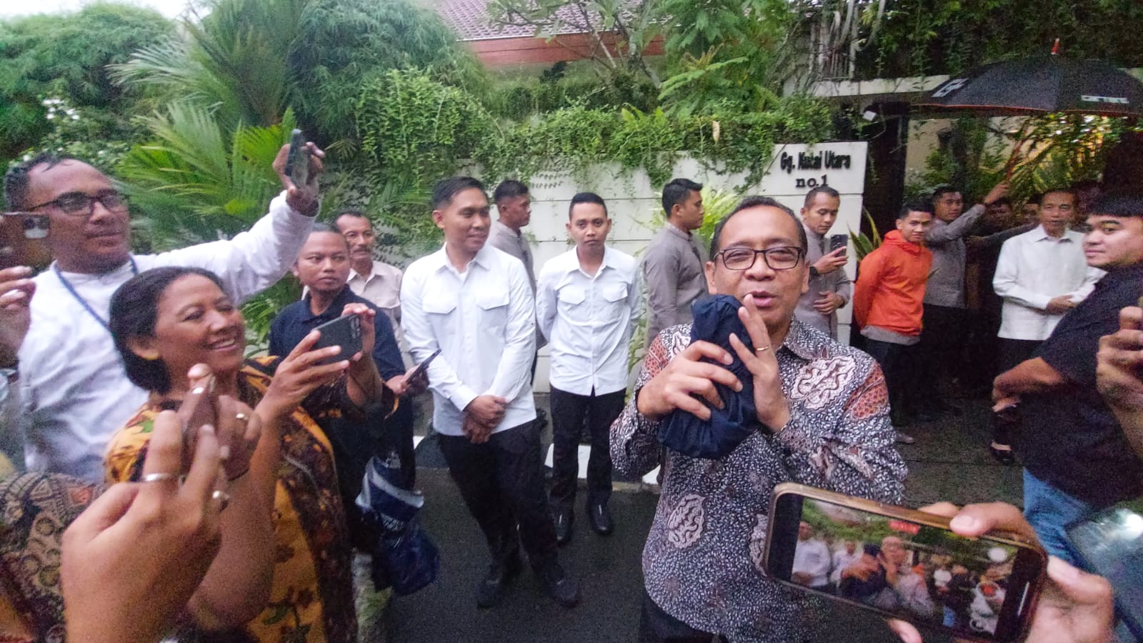 Pratikno Kunjungi Jokowi di Solo pada Lebaran, Bahas Soal Keluarga dan Cucu