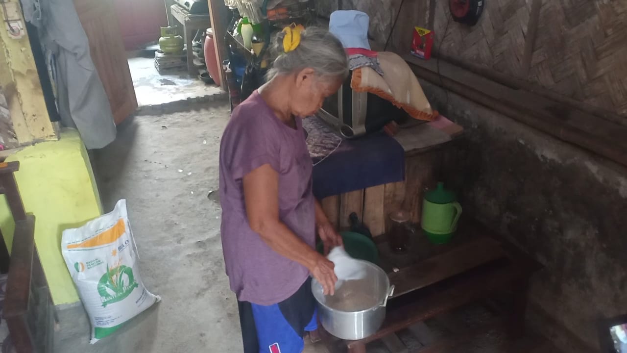 Warga Brebes Tak Mampu Beli Beras, Tempati RumahTak Layak Huni