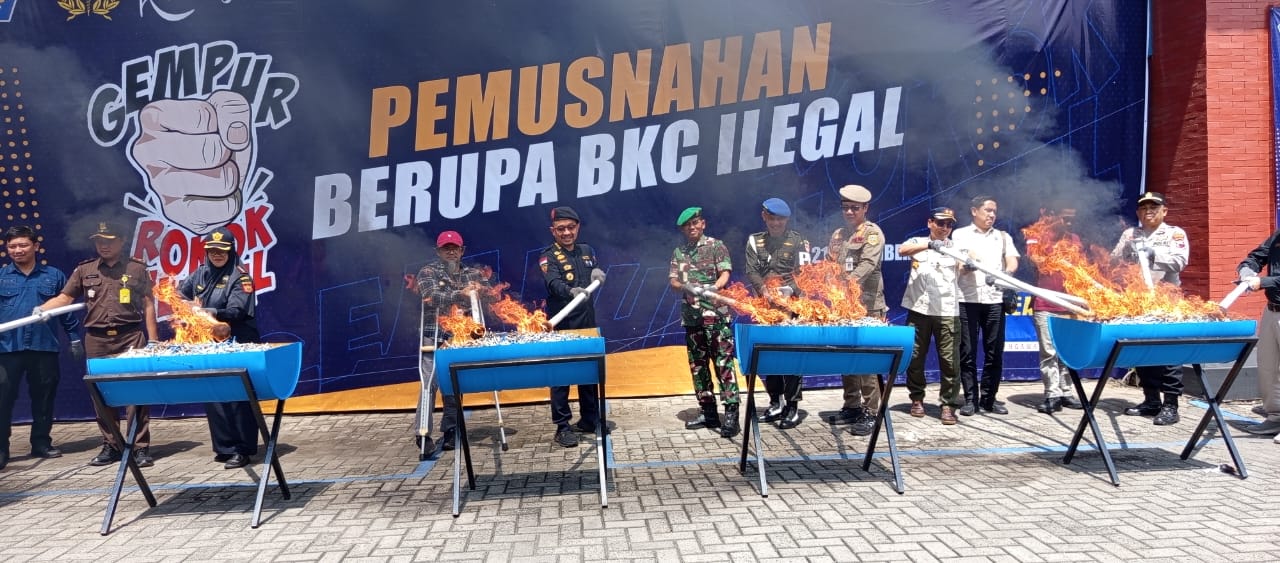 Dihantui Peredaran Rokok Bodong, Bea Cukai Kudus Musnahkan Barang bukti Rp 4,12 Miliar 