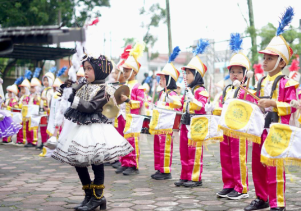 Catatkan Rekor ke-907, Parade Anak PAUD Terbanyak Raih Penghargaan Lembaga Prestasi Indonesia Dunia