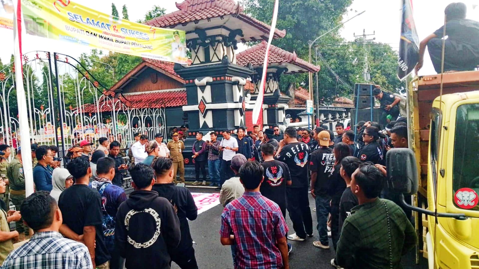 Aliansi Pantura Bersatu Geruduk Pendapa Kabupaten Pemalang Menuntut Penegakan Perda Miras 