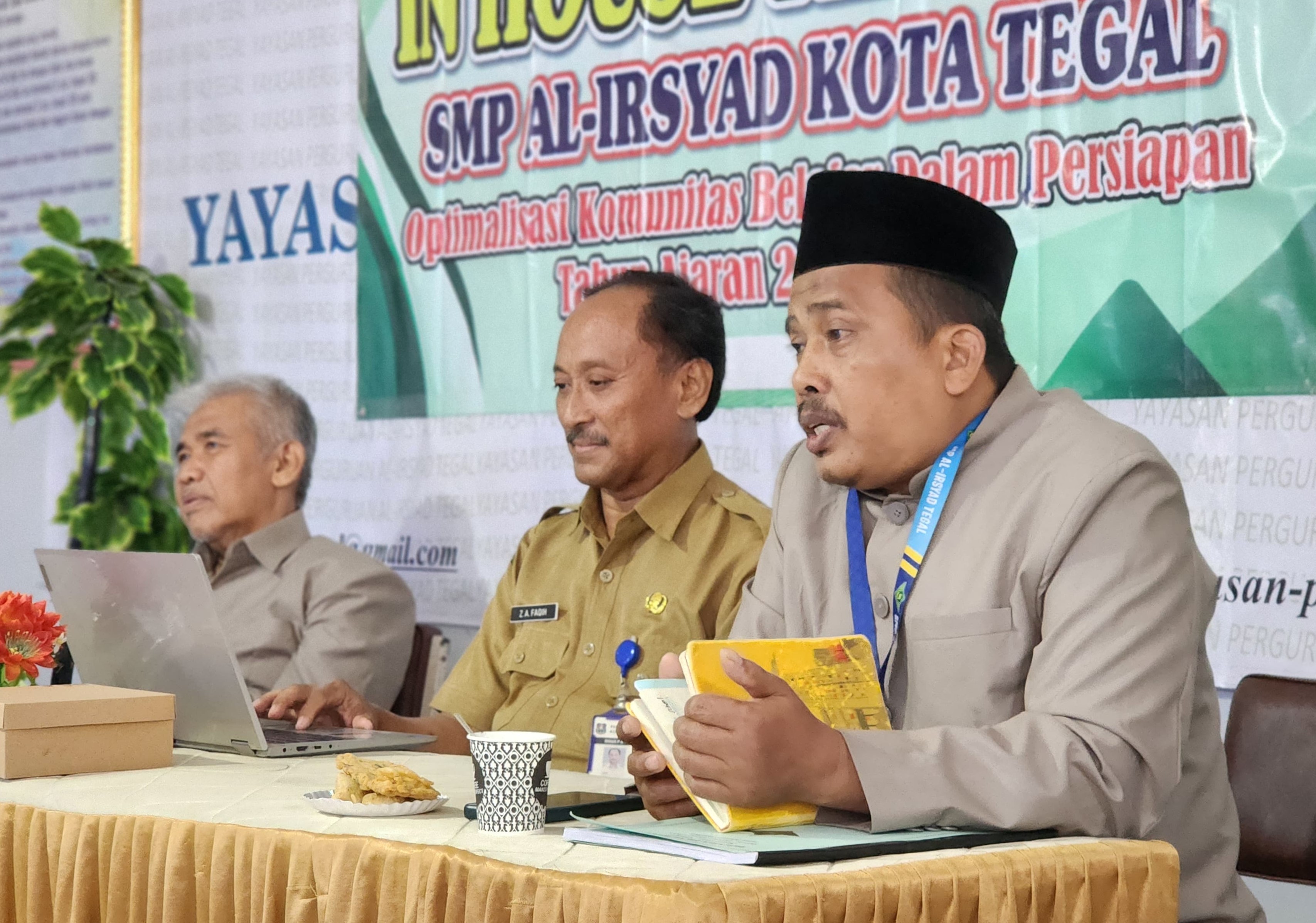 SMP Al Irsyad Kota Tegal Tingkatkan Kualitas Tenaga Pendidik