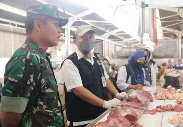 Kelaikan Daging di Pasar Tradisional Kabupaten Pemalang Dicek