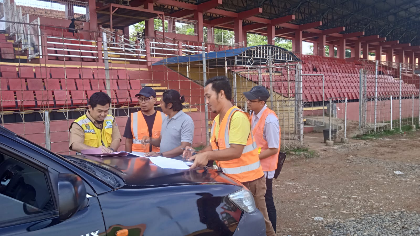 Gelontorkan Rp5,5 miliar, Stadion Moh Sarengat Batang Bakal Punya Jogging Track Berlapis Karet
