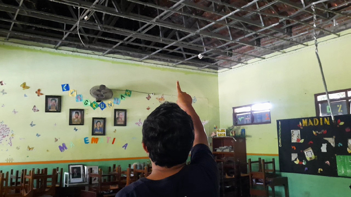 Plafon Kelas SDN Jatingaleh 01 Runtuh, Lima Siswa dan Satu Guru Terluka