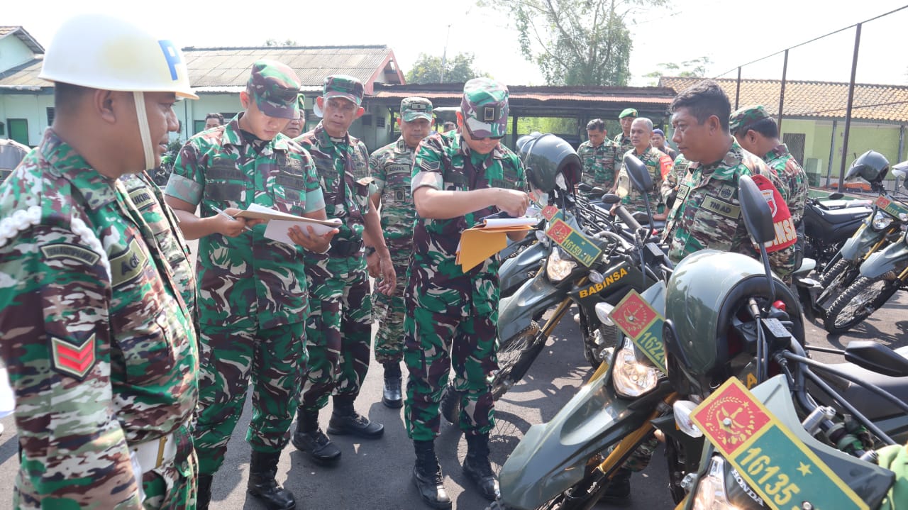 Kodam Periksa Kendaraan Dinas dan Persenjataan Kodim Pemalang  ‎