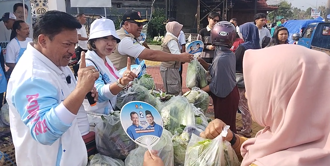 Bagikan Ratusan Sayur Gratis, Calon Wali Kota Robby Hernawan Komitmen Jadikan Salatiga Zero Stunting