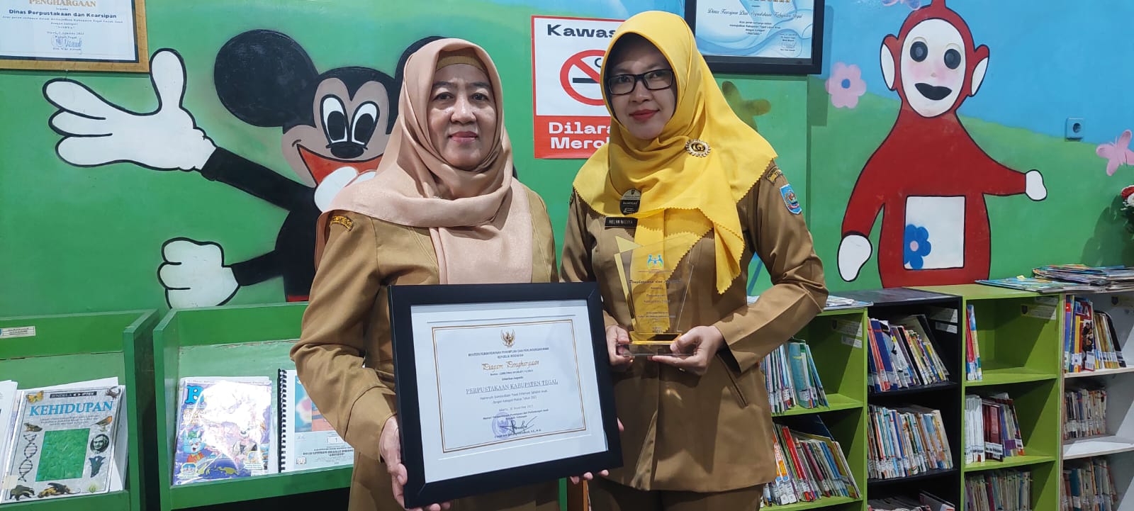 Dinas Perpusda Kabupaten Tegal Dapat Penghargaan PASI dari Kementerian PPPA