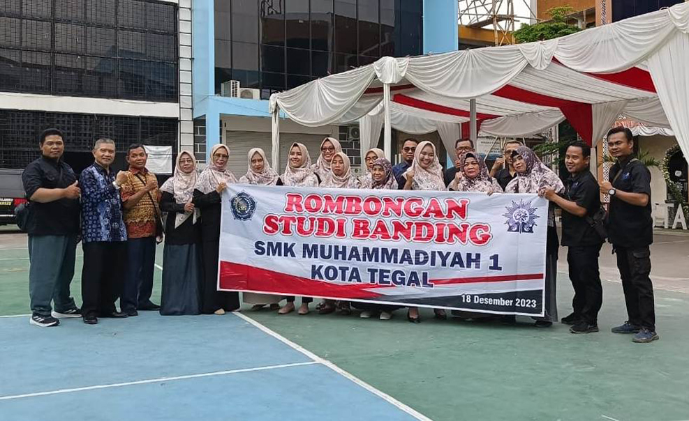 SMK Muhammadiyah 1 Kota Tegal Studi Banding ke Jawa Barat