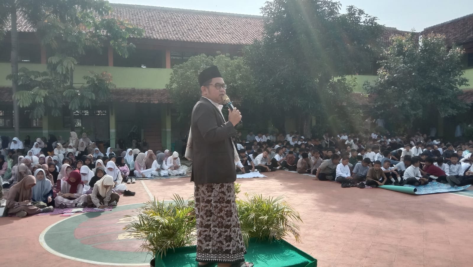 SMP Negeri 1 Slawi Gelar Isra Mikraj 