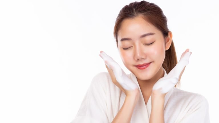 Ini Rekomendasi 5 Skincare Untuk Wajah Kusam Paling Populer