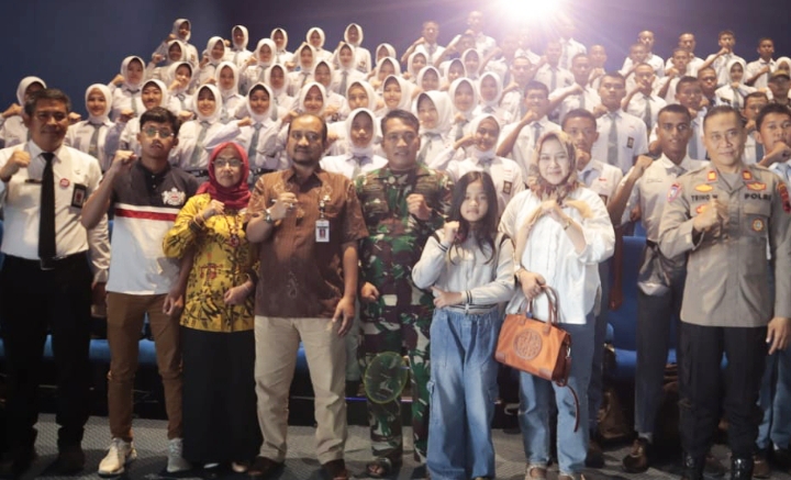Bupati Pemalang dan Paskibra Nonton Bareng Film Believe