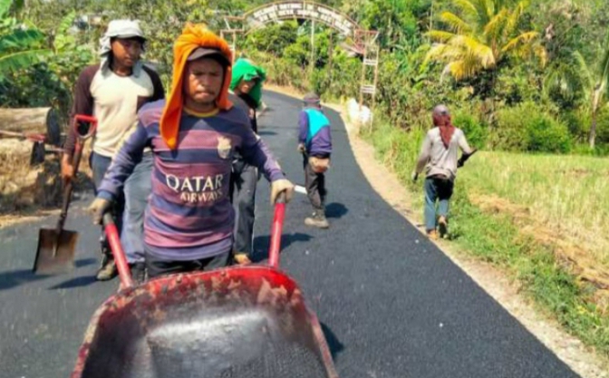 Jalan Kalipaku-Simpur Kecamatan Belik Kabupaten Pemalang Diaspal