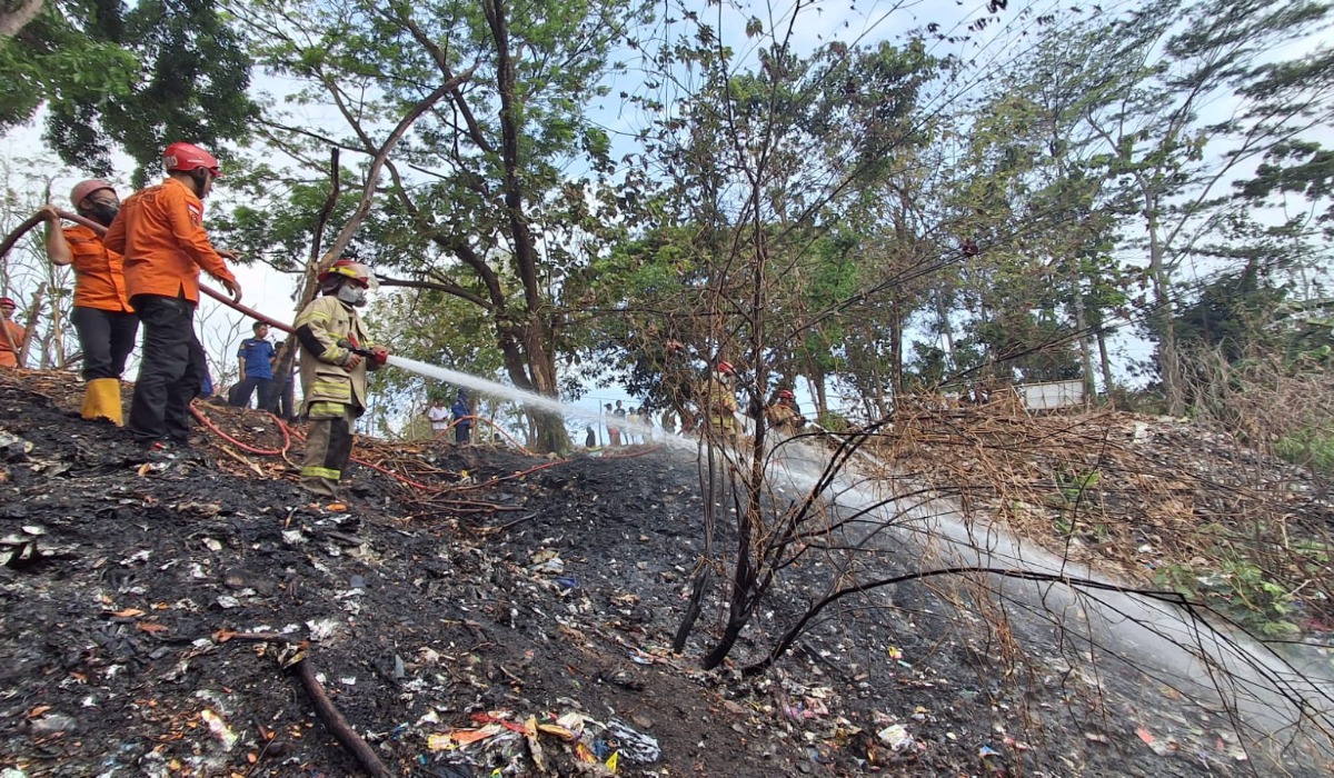 Lahan Bekas TPS Kebumen Kebakaran, Diduga Dipicu Pembakaran Sampah