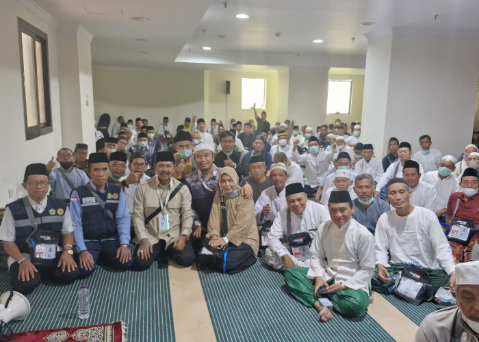 Pelaksanaan Ibadah Haji Menyisakan Catatan Merah ! DPR Bakal Evaluasi Pelaksanaan Haji 2025 