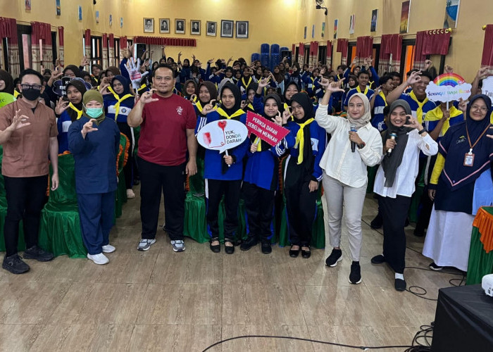 Cegah Talasemia, Popti Batang Edukasi Siswa SMAN 1 Bandar Hidup Tak Hanya Bermodal Cinta