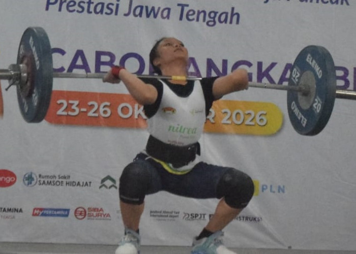 Lifter 13 Tahun Syifa Az-Zahra Raih Emas Porprov Jateng 2026, Angkat Total 125 Kilogram