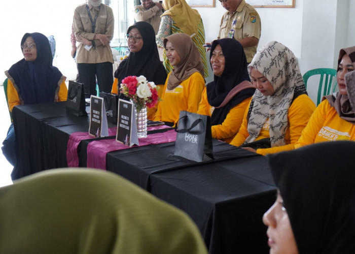 Make Up Artist Jadi Senjata Baru Gen Z Pekalongan Hadapi Pengangguran