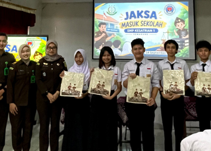 Gandeng Media, Kejari Semarang Edukasi Pelajar soal Risiko Hukum di Media Sosial