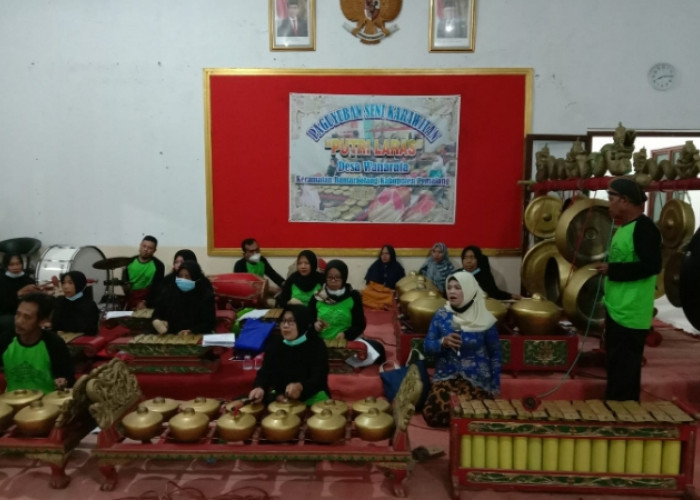 Rutin Latihan, Warga Kecamatan Bantarbolang Kabupaten Pemalang Lestarikan Karawitan
