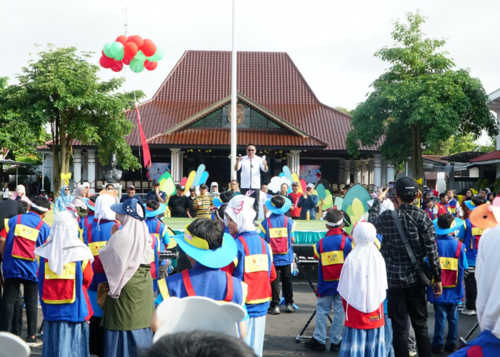 Peka Kondisi Sosial, Plt Bupati Pati Kagumi Kepedulian Ustadz dan Ustadzah 