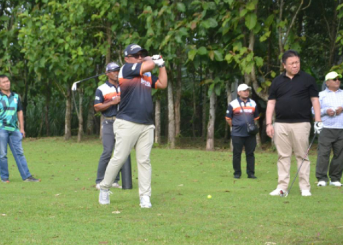 Pj Wali Kota Salatiga Buka Kompetisi Golf 