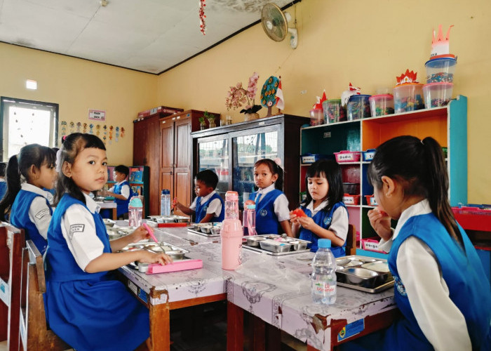 Makan Bergizi Gratis Sudah Berjalan, SPPG di Sragen Baru Sasar 65 Persen