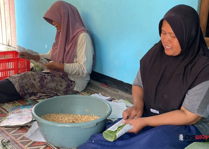 Cuma Untung Rp100 per Potong, Perajin Tempe di Kebumen Terhimpit Tingginya Harga Kedelai