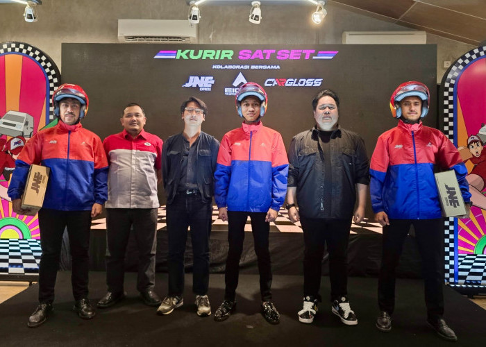 JNE Luncurkan Jaket dan Helm Kolaborasi bersama EIGER Tropical Adventure dan Cargloss Helmets