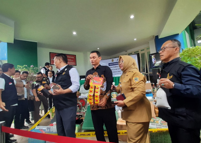 Gudang Jamu Ilegal di Kudus Digerebek,  Warga Tak Menyangka Pelaku Ditangkap BPOM dan Polisi