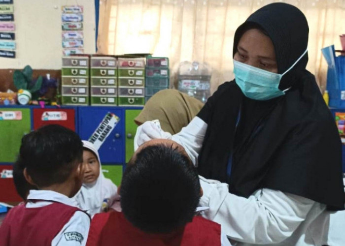 108 Siswa SD Muhammadiyah 1Kota Tegal Diimunisasi Polio