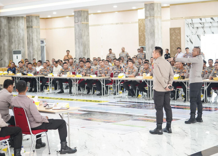 Polda Jateng Gelar Tactical Floor Game untuk Pastikan Kesiapan Pengamanan May Day 2025