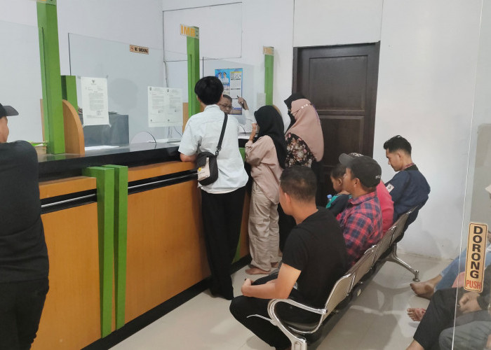 Pelayanan KTP-el Membludak di Rumah Paten Jatinegara Kabupaten Tegal 