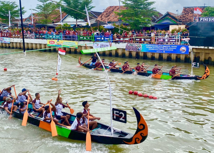 Ramainya Lomban, Tradisi Lomba Dayung yang Eksis Di Batang Sejak 1970-an