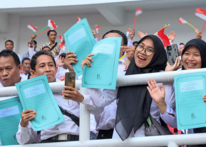 Jateng Terbanyak se-Indonesia, 13 Ribu PPPK Terima SK: “Terima Kasih Pak Luthfi dan Pak Presiden”