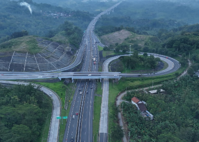 Diberlakukan One Way Lokal, Volume Lalin di GT Banyumanik Meningkat 70,7% pada Puncak Arus Mudik
