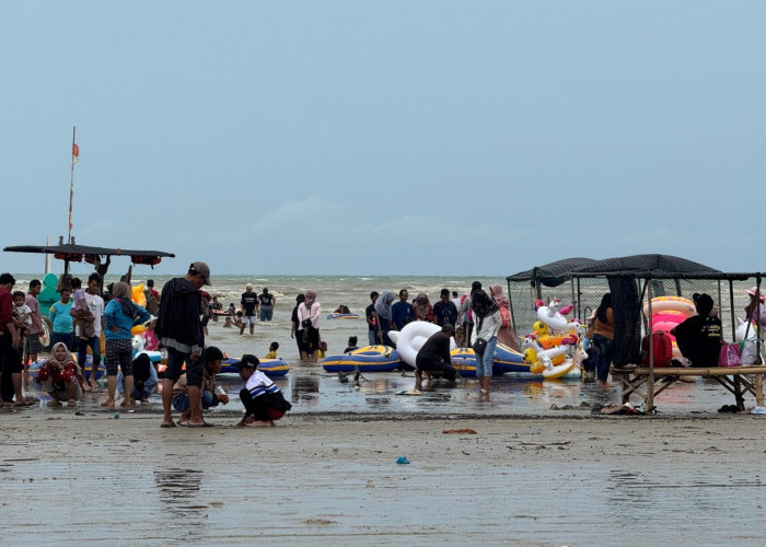 Jadi Destinasi Wisata Favorit, Pantai Karangjahe Rembang Tembus 46.090 Pengunjung 