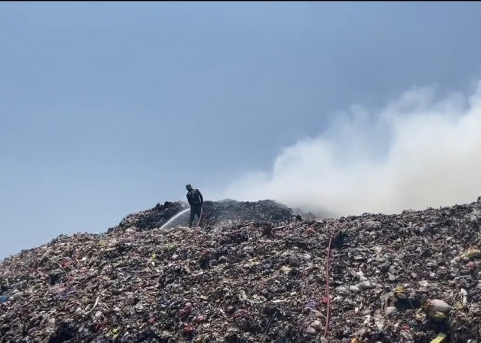 Gempar! TPS Plosojenar Pati Terbakar Hebat, Asap Tebal Membubung Tinggi Gara-gara Ini