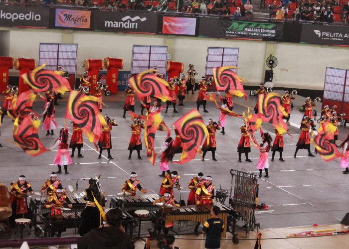 Tim Marching Band SMPN 1 Semarang Raih Juara Umum di Piala Presiden RI