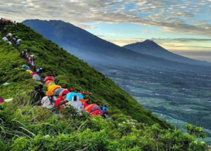 6 Gunung Terindah di Jawa Tengah yang Cocok untuk Pendaki Pemula