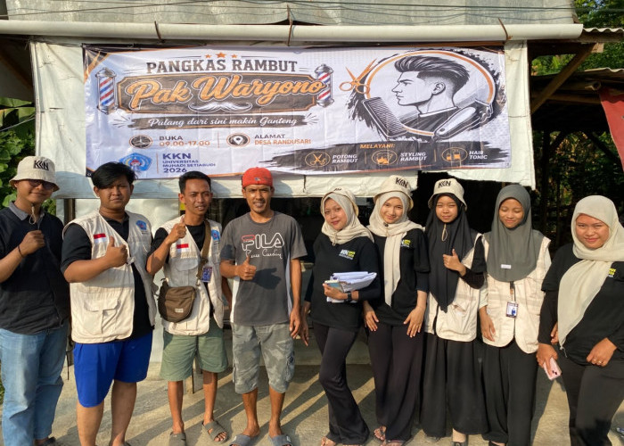 Strategi Mahasiswa KKN UMUS Brebes Dongkrak Omzet UMKM di Tegal Lewat Media Promosi Digital dan Fisik