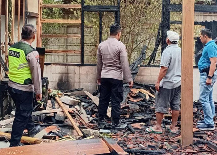 Rumah Limasan di Ngaringan Dilahap Si Jago Merah, Kerugian Ditaksir Capai Rp 30 juta