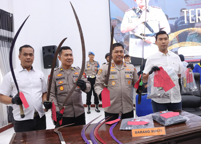Bawa Celurit Panjang, Empat Remaja Berstatus Pelajar Digelandang Polres Grobogan