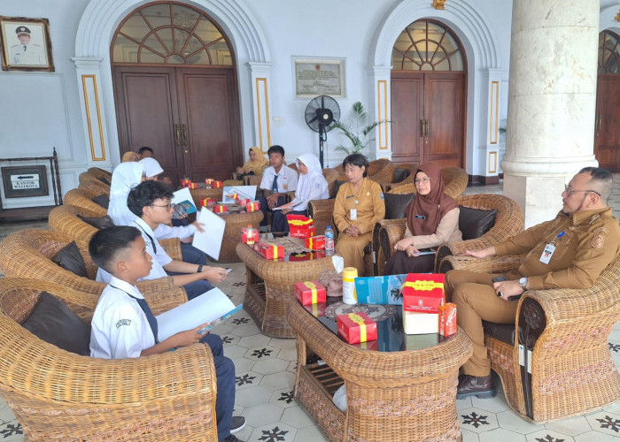 Tim majalah Espero SMPN 2 Tegal Gali Kepemimpinan Wali Kota Tegal