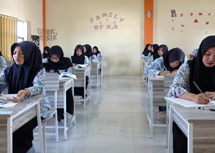 100 Siswa MAN Kota Tegal Ikuti Tes TUICT Gratis