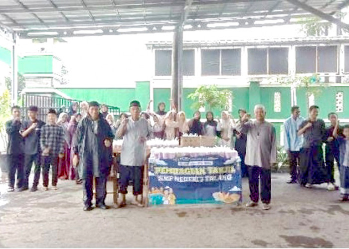 Perkuat Kepedulian di Bulan Ramadan, SMPN 3 Talang Bagikan Ratusan Takjil