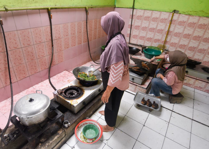 Dari Usaha Katering Berenergi Gas Bumi, Anisah Mampu Sarjanakan Dua Putranya hingga Berdayakan Warga Sekitar